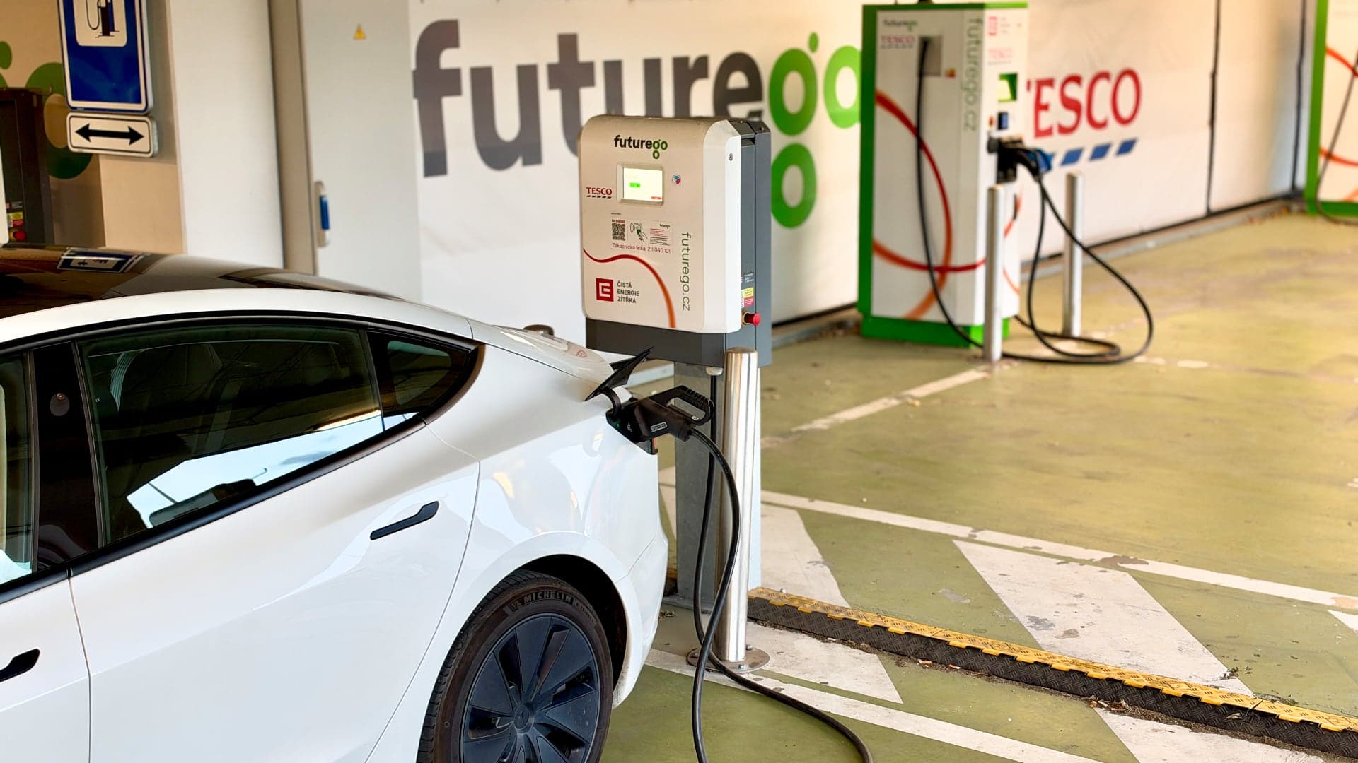 Nabíjení elektromobilu v síti ČEZ FUTUREGO | Zdroj: Luboš Srb