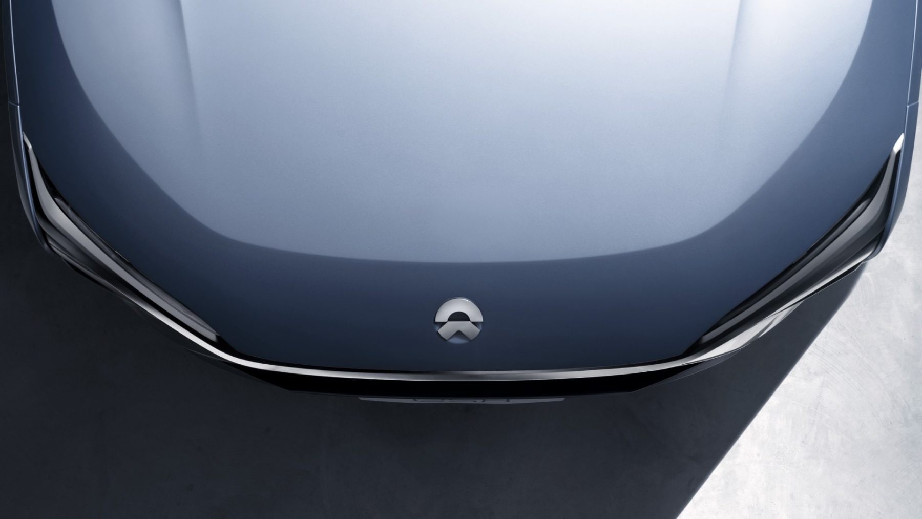 Logo na kapotě elektromobilu NIO | foto: NIO