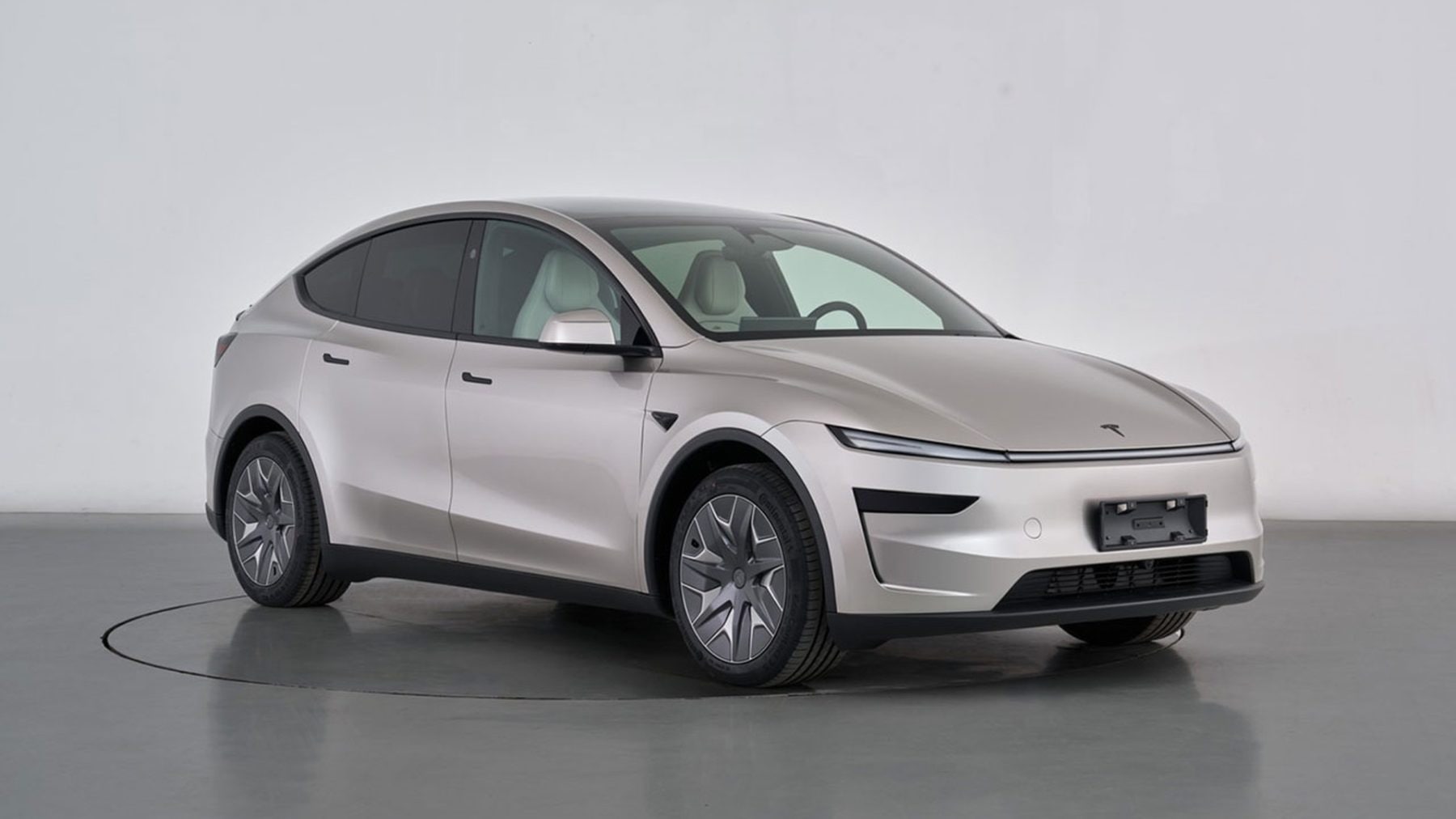 Tesla Model YL | foto: MIIT