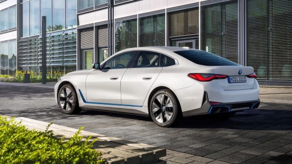 Řidička zažila šok. BMW i4 odmítlo aktualizaci, protože stálo v kopci