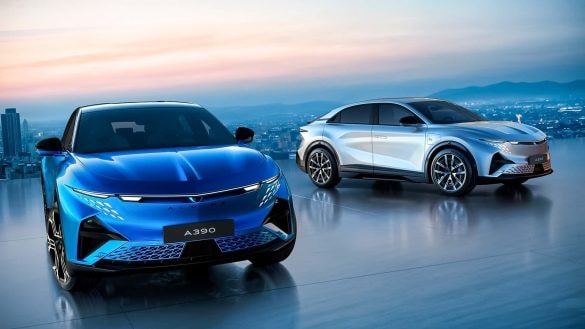 Elektromobil Alpine A390 zaujme vzhledem, má 463 koní a dojezd až 555 km