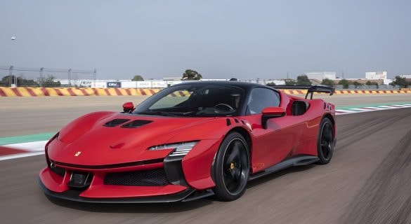 Druhý elektromobil od Ferrari se opozdí. Automobilka jej odkládá o několik let