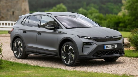 Letos jdou elektromobily v Česku na dračku. Zanedlouho jich bude jezdit už 50 tisíc