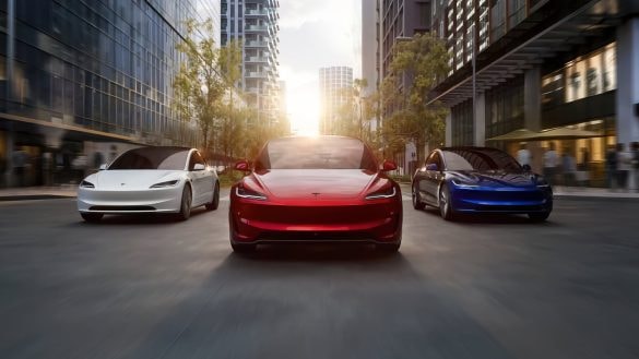Tesla Tron Mode: Elektromobil se mění na světelnou motorku z filmu Tron