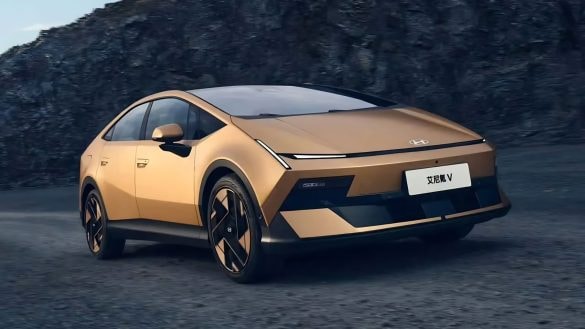 Hyundai nasadil v Číně dravou cenu. Futuristický Ioniq V začíná pod 360 tisíci korun