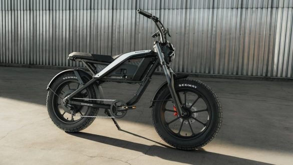 Vypadá jako motorka, ale je to elektrokolo. Nový Segway Xyber Air chce na silnice