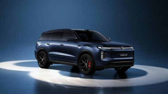 Volkswagen ukázal SUV s dojezdem přes 1 600 km. Pomáhá mu benzinový generátor