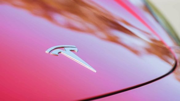 Tesla v Evropě dál ztrácí. Prodeje klesají už osm měsíců v řadě