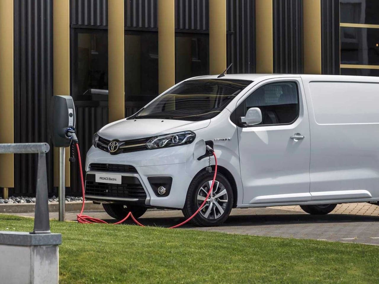 Elektromobil Toyota Proace Electric | foto: vlastní