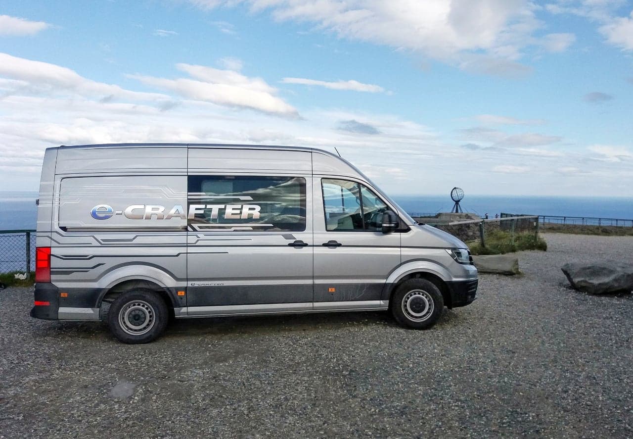 Volkswagen e-Crafter jako obytný vůz při cestě až na konec světa