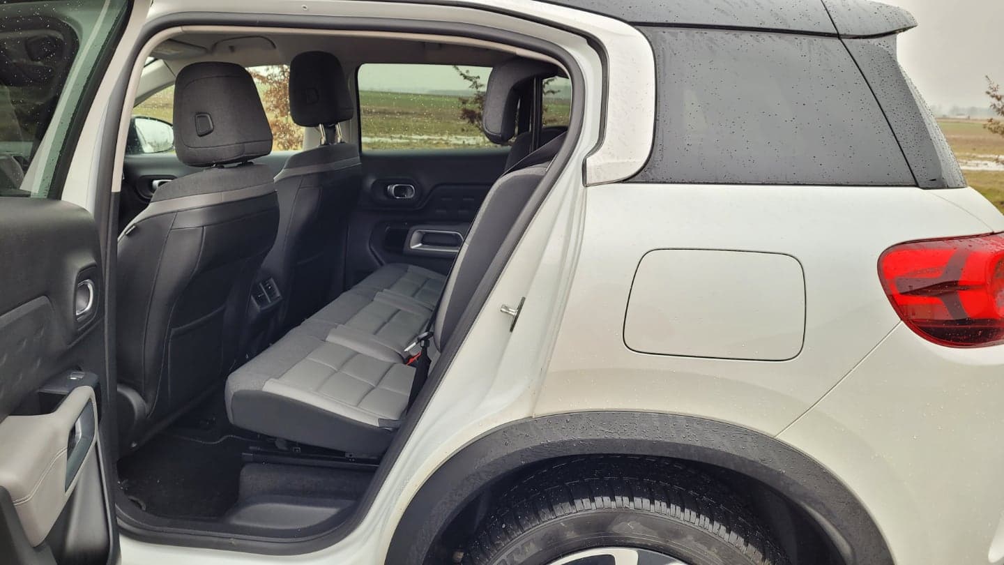 Citroen C5 Aircross Plug-in hybrid, interiér vozu