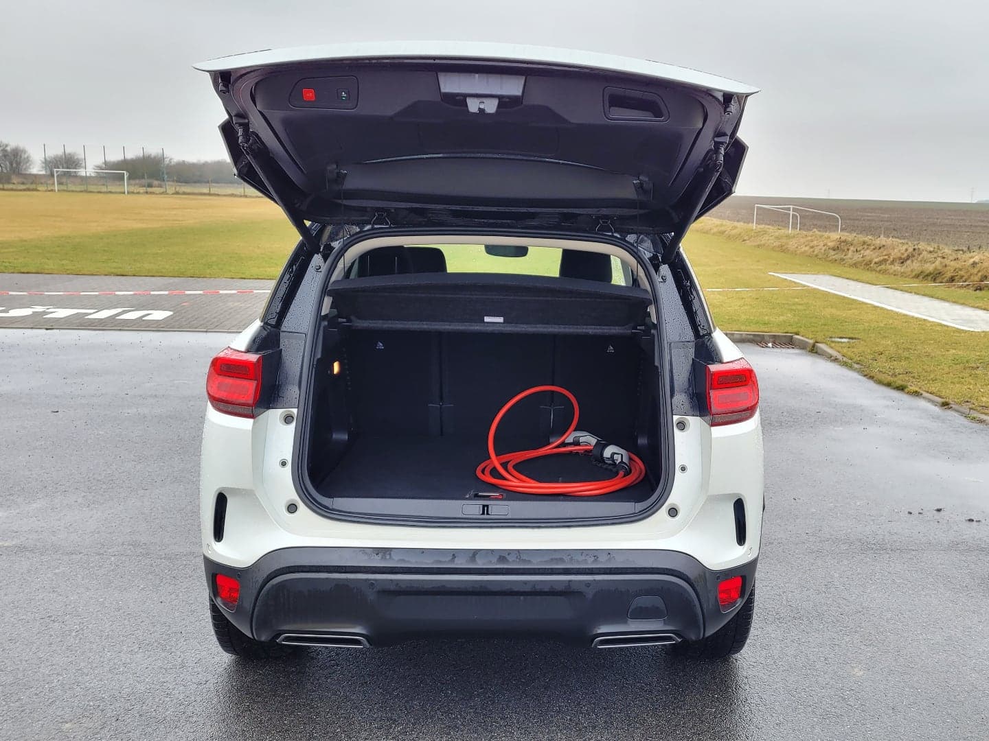 Citroen C5 Aircross Plug-in hybrid, kufr a prostornost