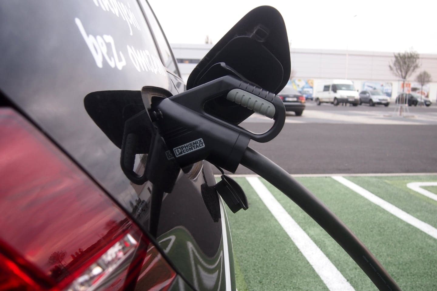 Nabíjení elektromobilu do 15 minut? S Hypernovou žádný problém!