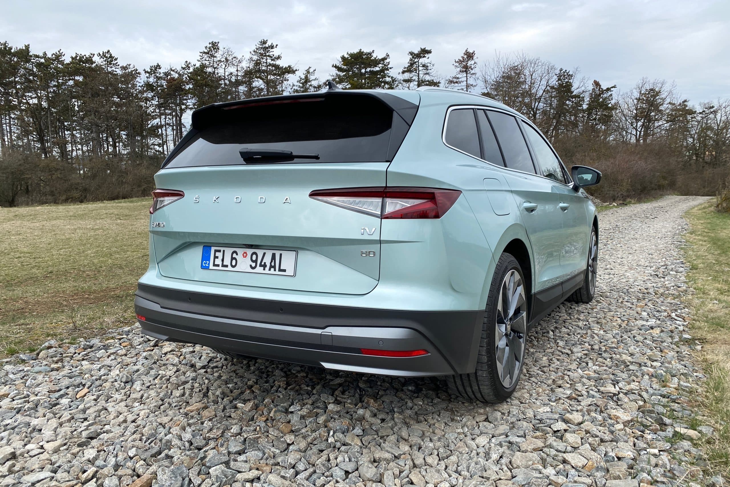 Škoda Enyaq iV 2021 zezadu