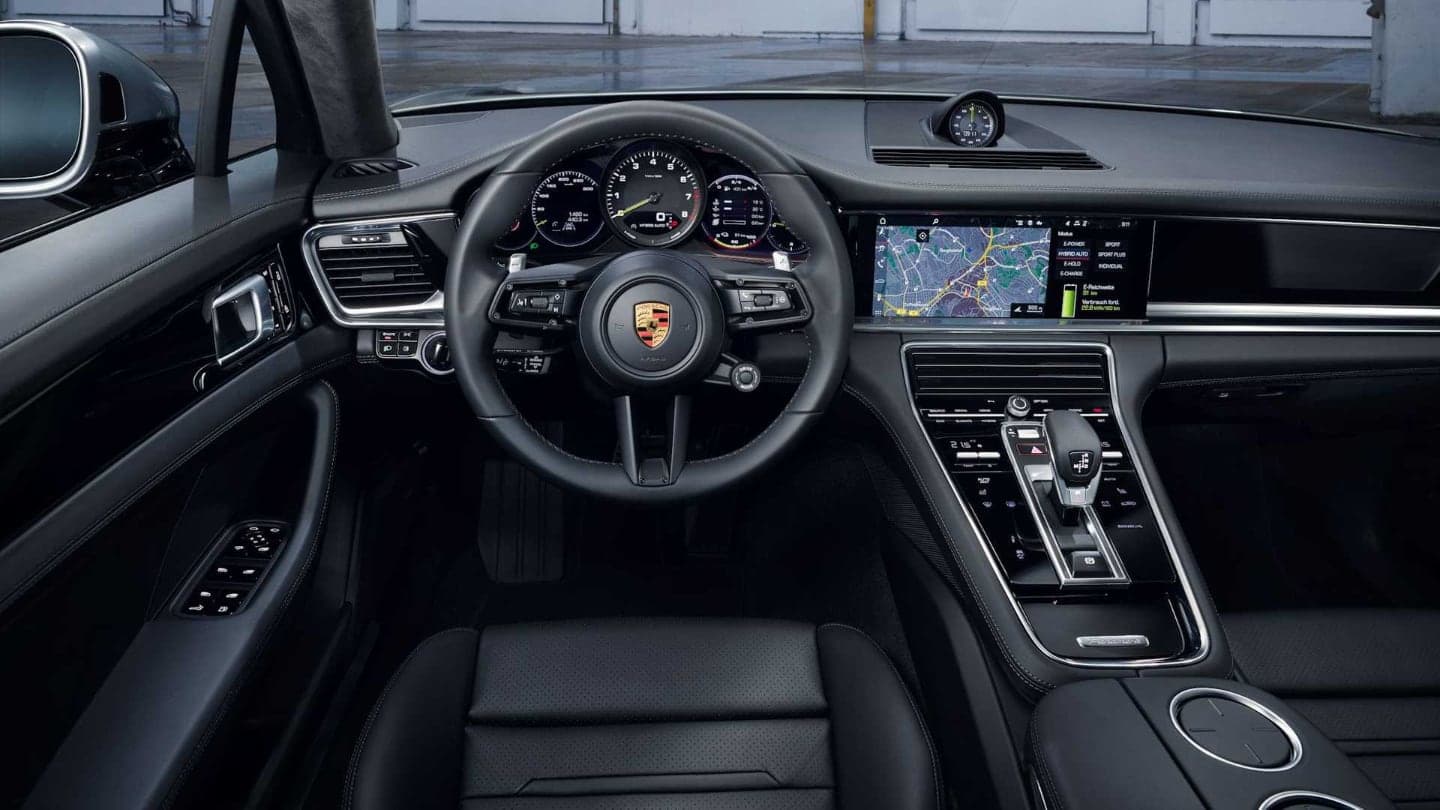 Porsche Panamera Turbo S E Hybrid 2021 interiér