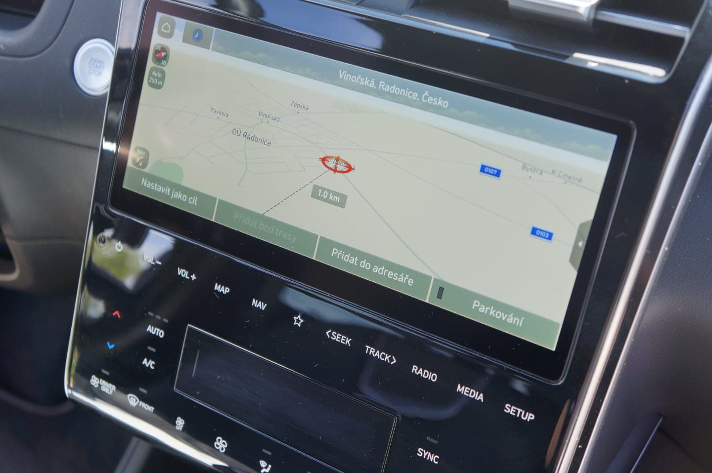 Hyundai Tucson Hybrid 2021 infotainment