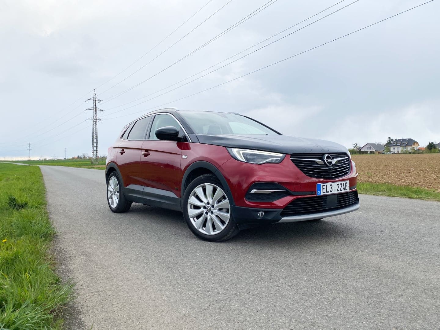 Opel Grandland X Plug-in hybrid, zepředu