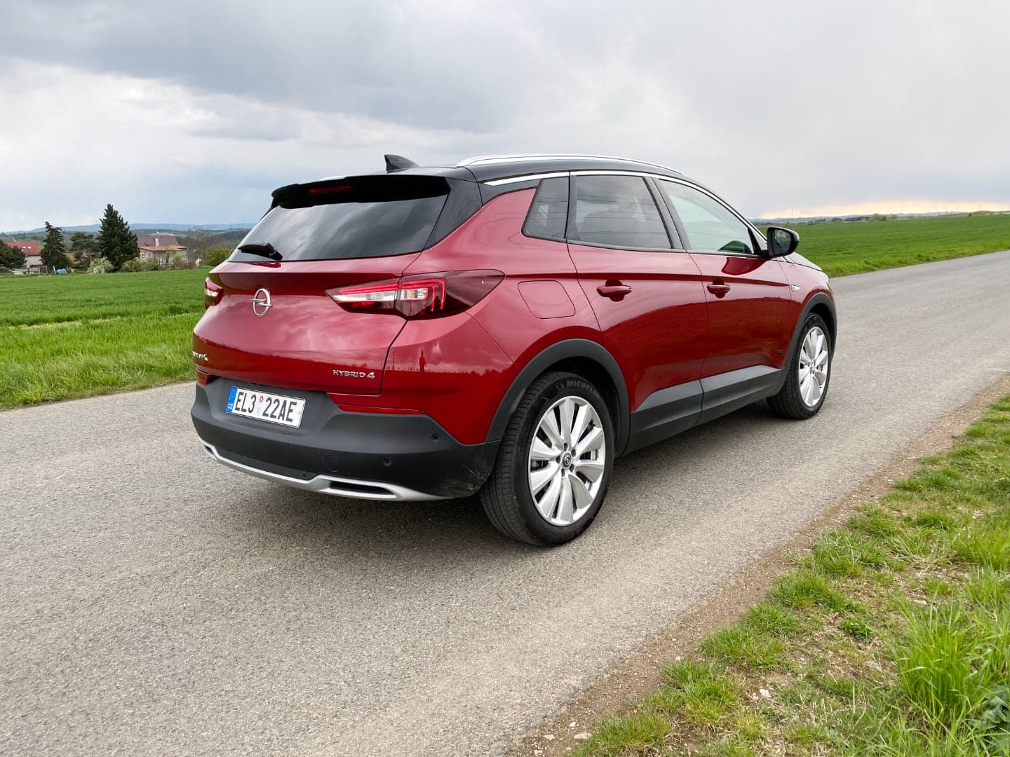 Opel Grandland X Plug-in hybrid, zezadu