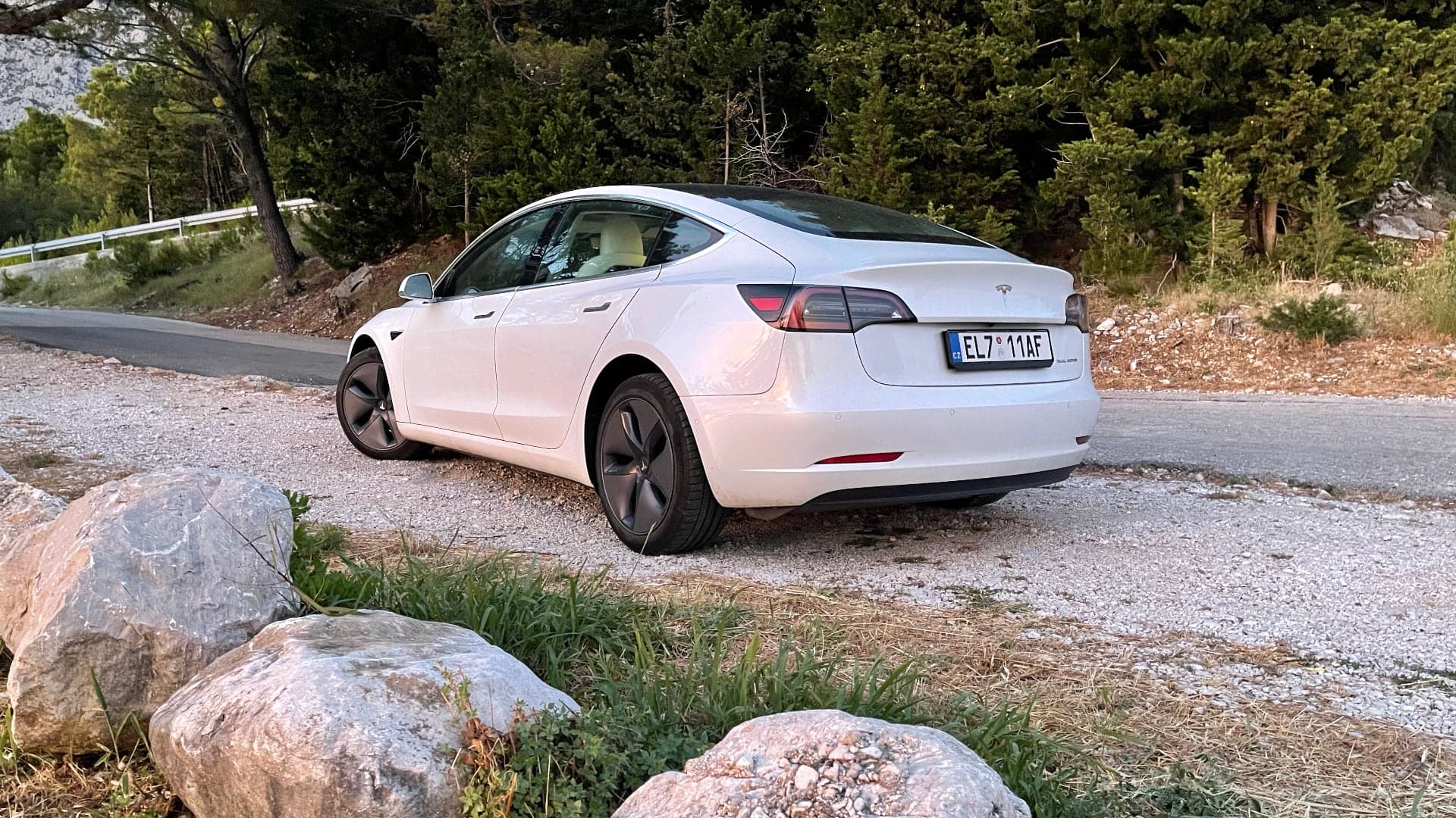 Tesla Model 3 a naše redakční cesta do Chorvatska