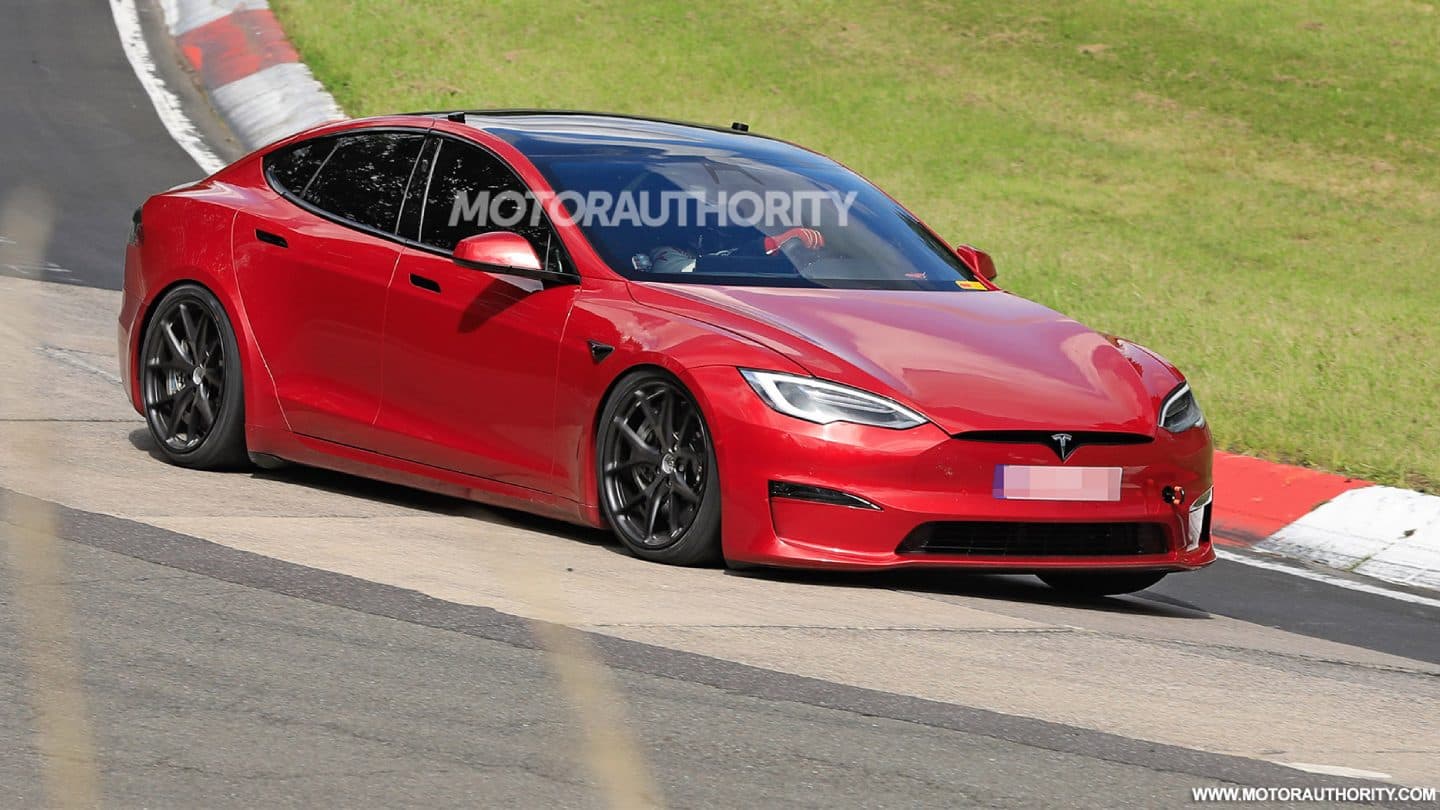 Tesla Model S Plaid na okruhu Nürburgring