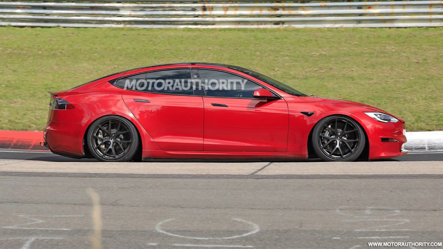 Tesla Model S Plaid to zkouší na okruhu Nürburgring