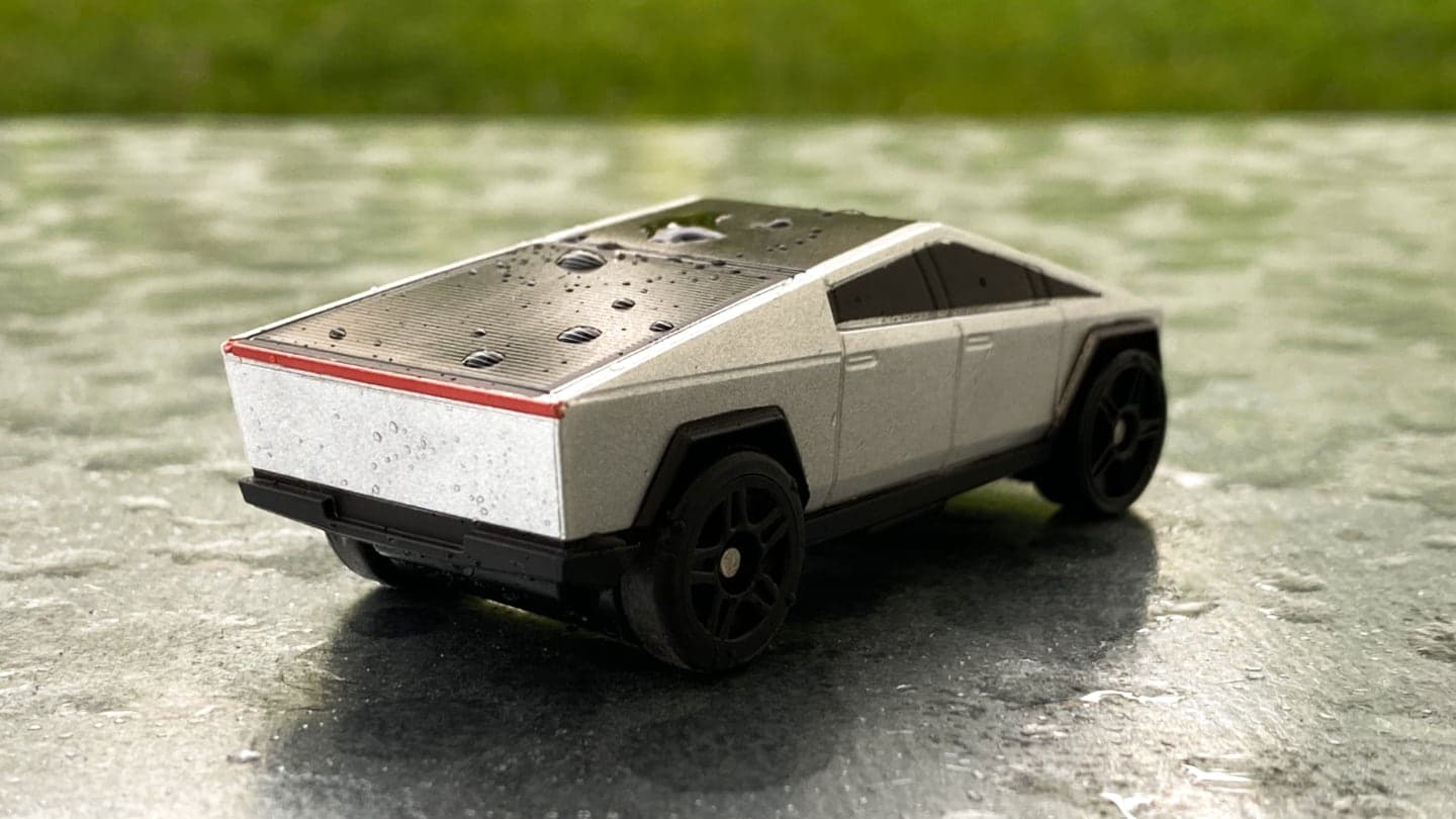 Tesla Cybertruck, zezadu