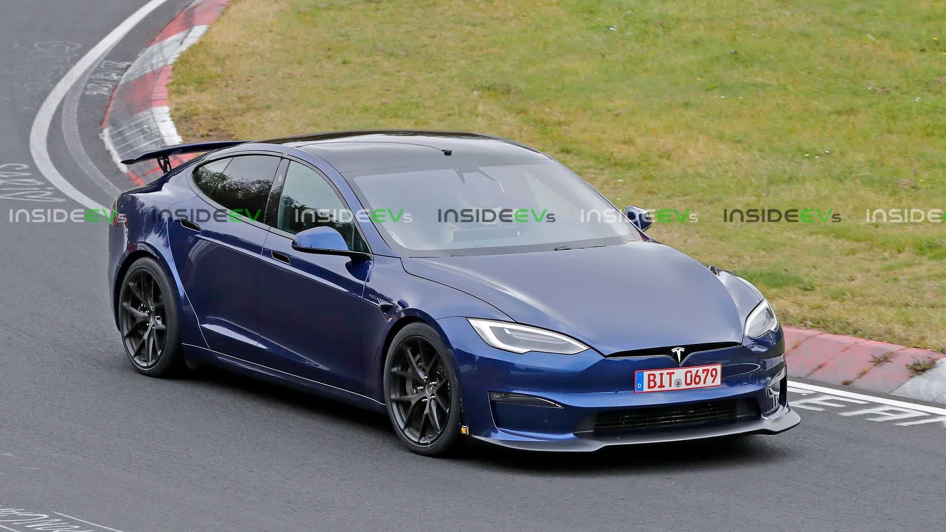 Nový prototyp Tesly Model S Plaid+