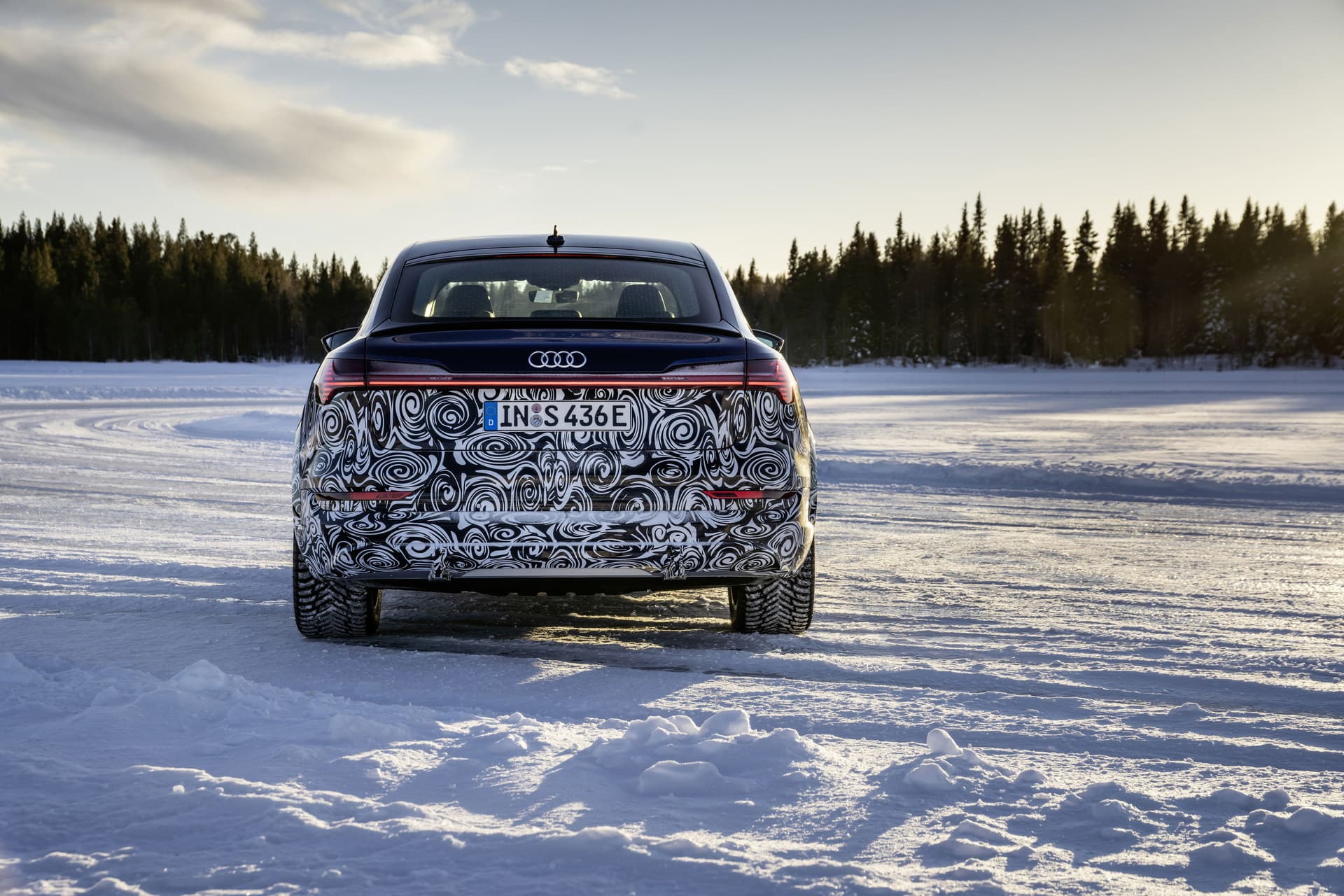 Audi e-tron Sportack facelift 2022 kamufláž