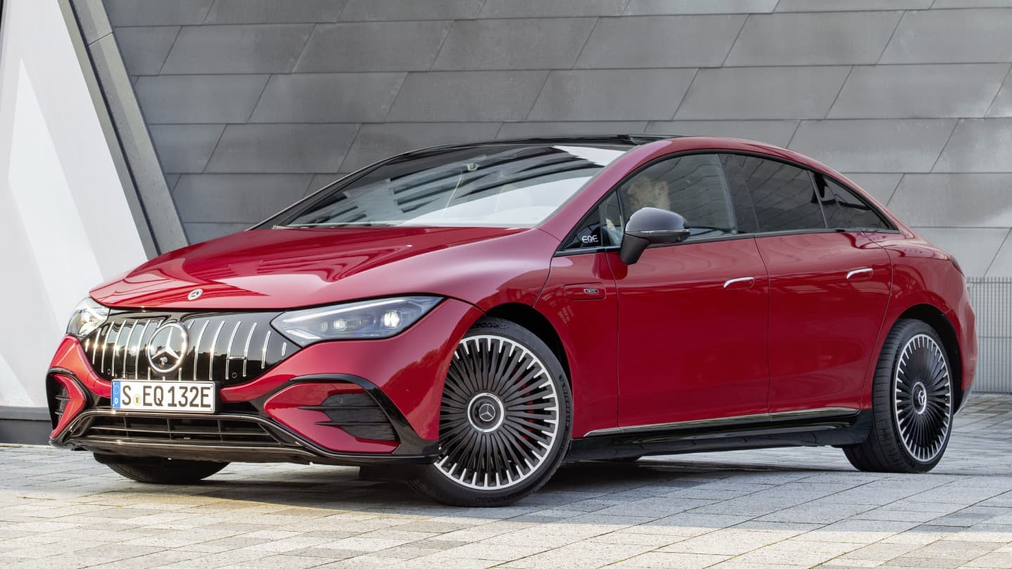 Nový Mercedes-Benz EQE zná české ceny