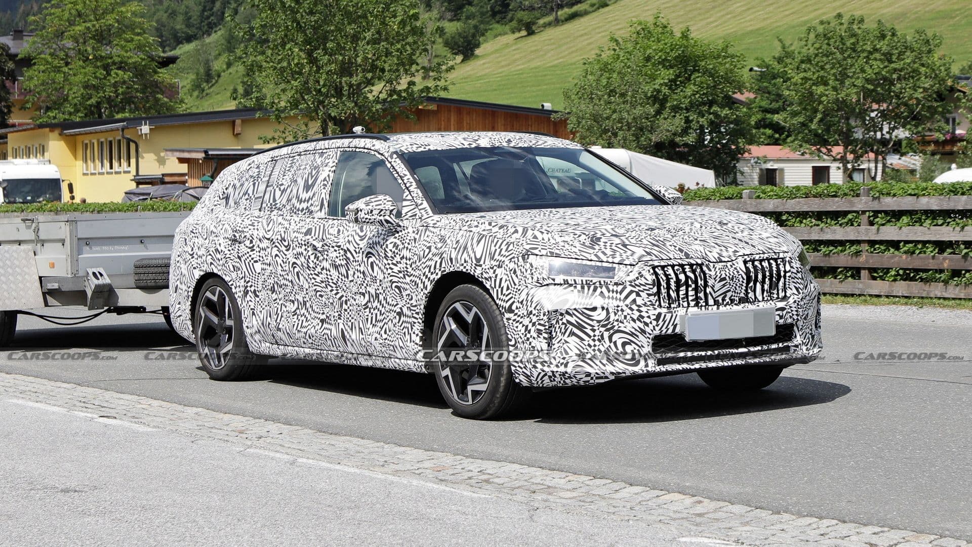 Maskovaná| Škoda Superb nové generace