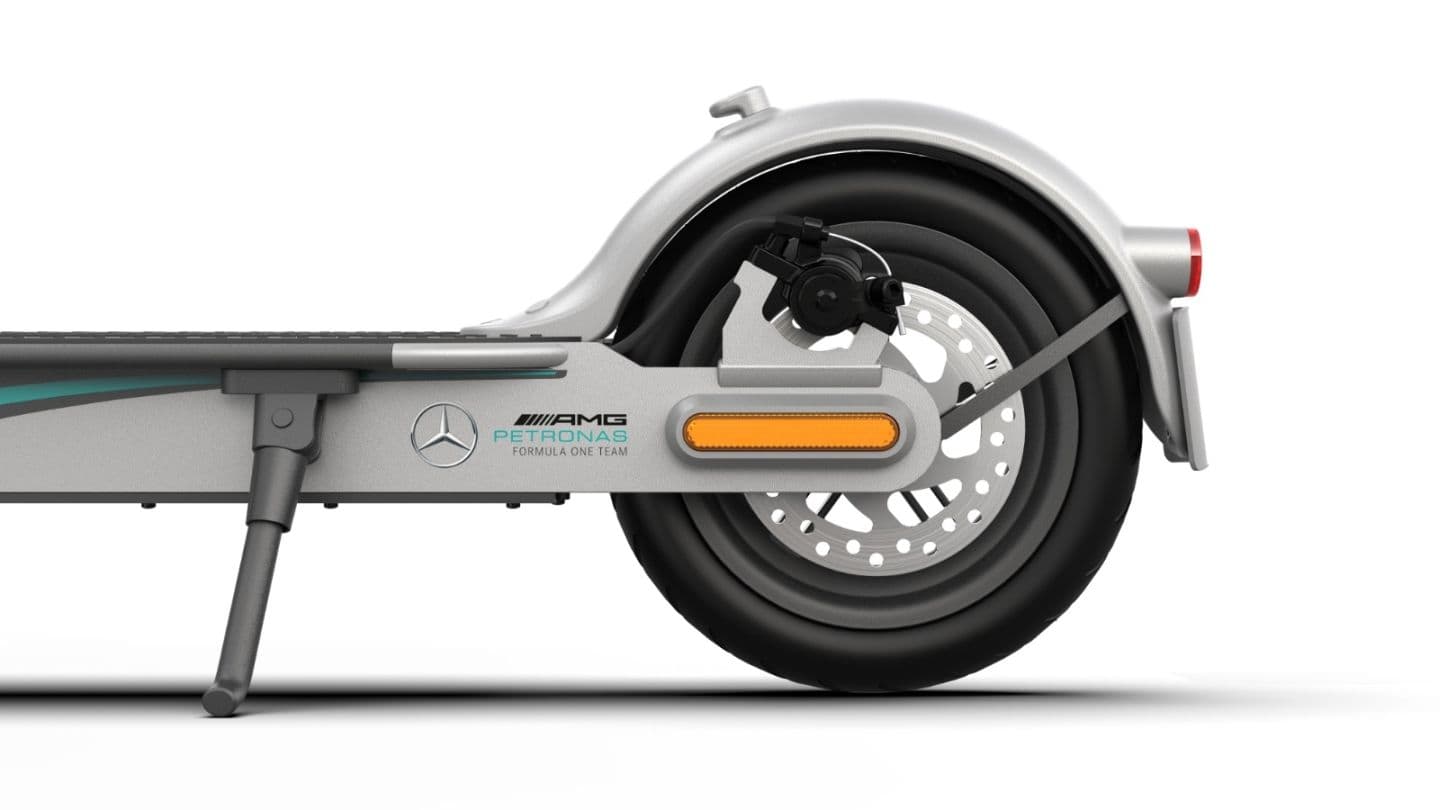 Elektrokoloběžka Xiaomi pro Mercedes AMG