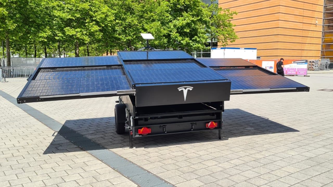 Solární vozík Tesla