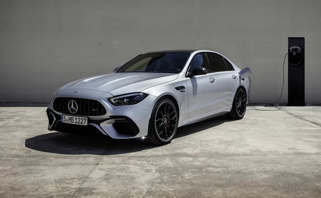 Mercedes-AMG C 63 S E Performance