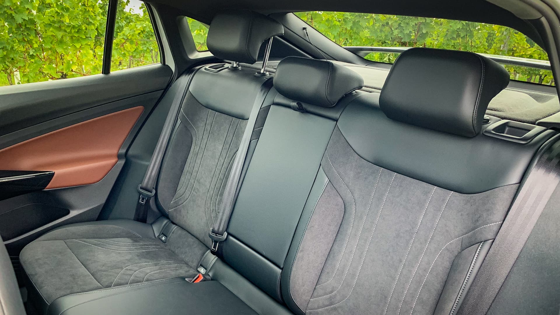 Zadní sedačky ve Volkswagenu ID.5 Pro Performance