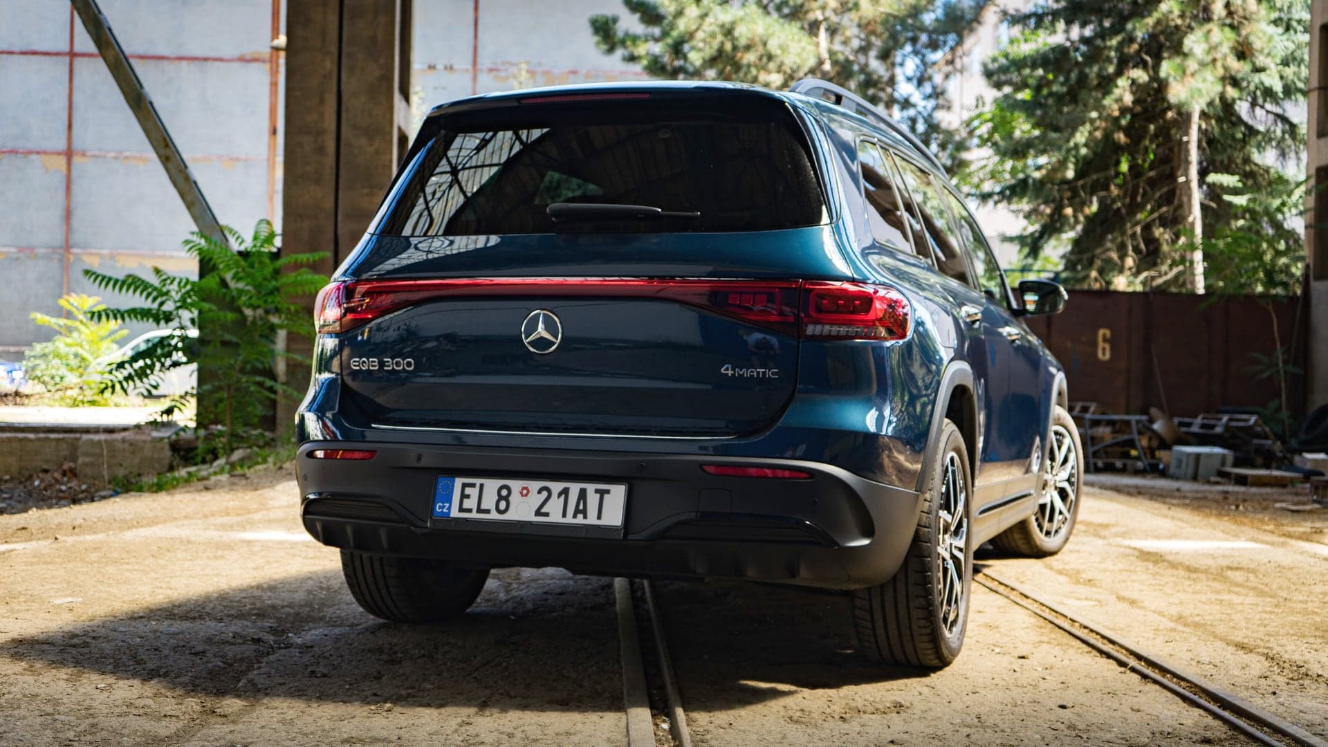 Mercedes-Benz EQB 300 4Matic | foto: Zdeněk Buček