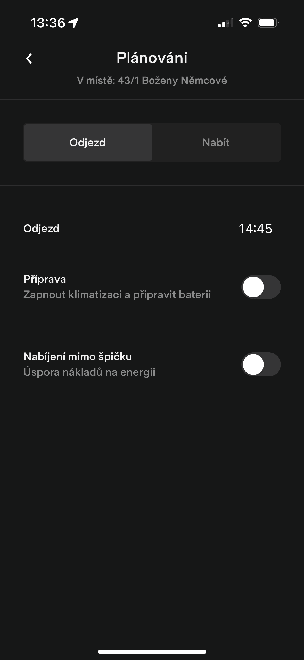 Tesla Model 3 a mobilní aplikace