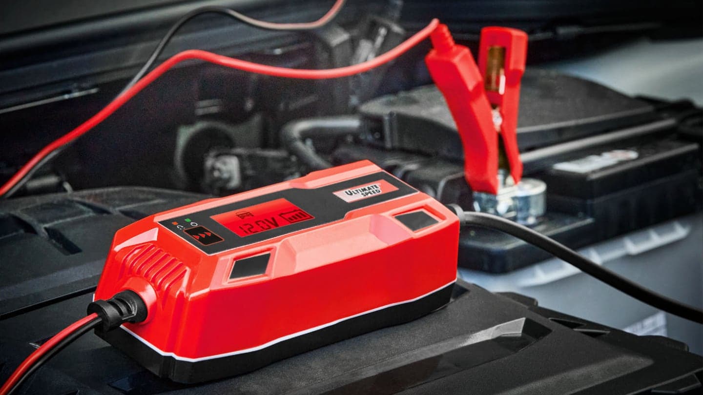 Nabíječka autobaterií pro automobily a motocykly