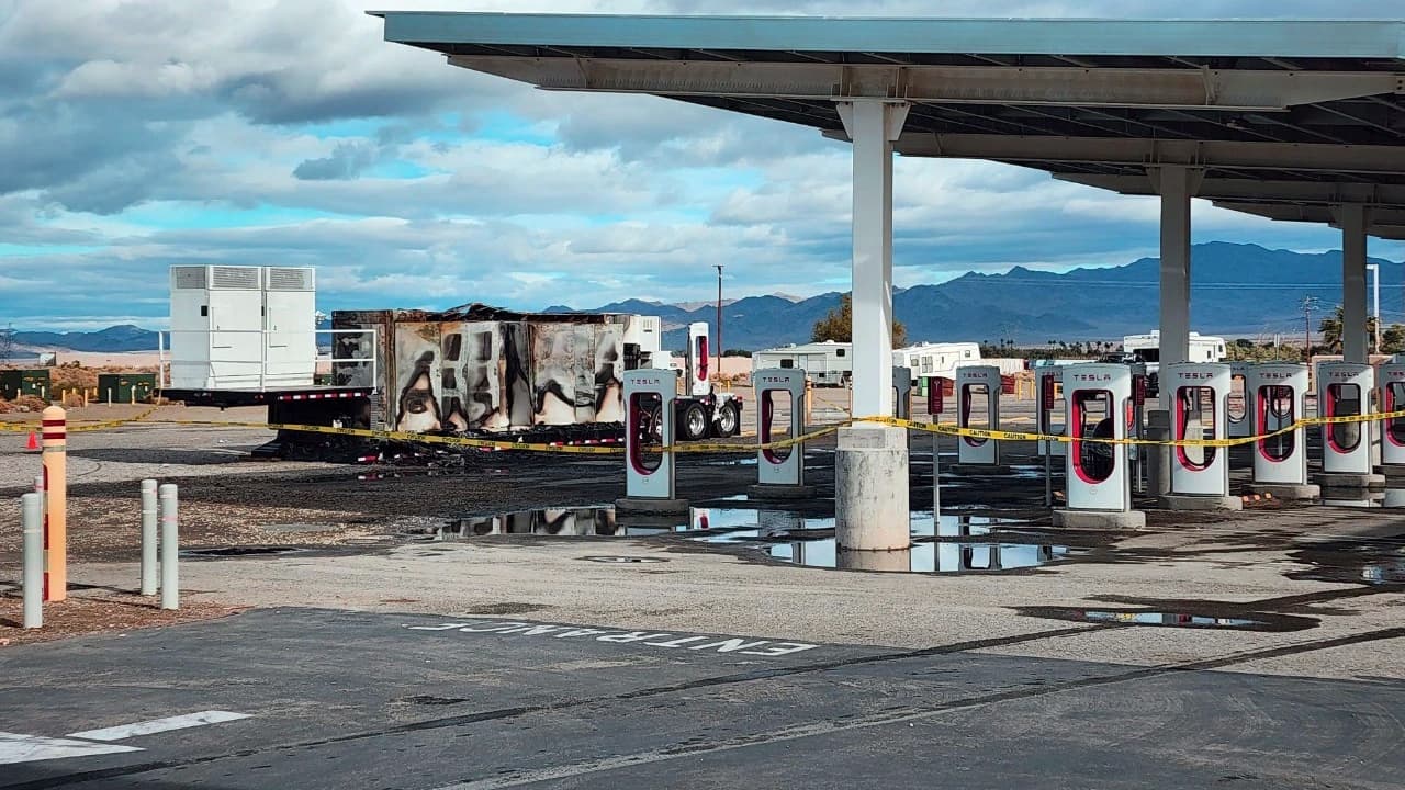 Požár nabíječky Tesla Supercharger