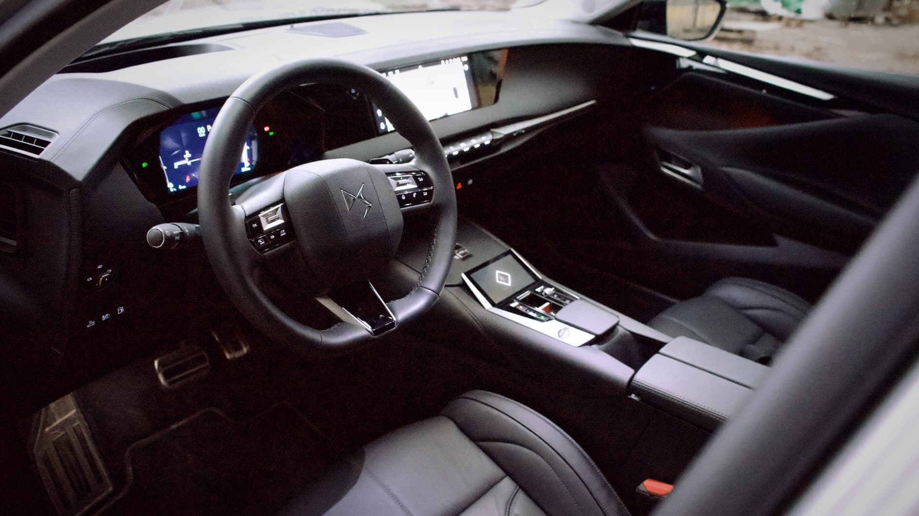 Interiér DS 4 225 E-Tense