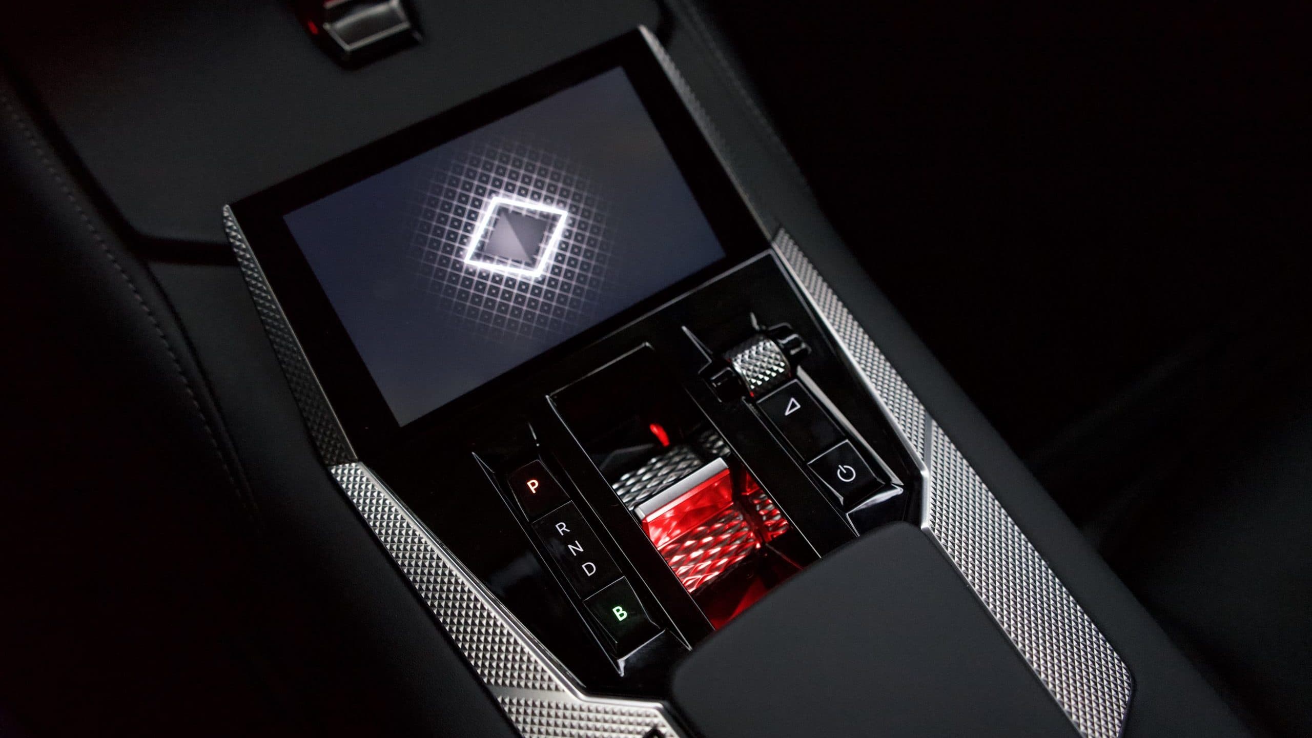 Středový tunel DS 4 225 E-Tense