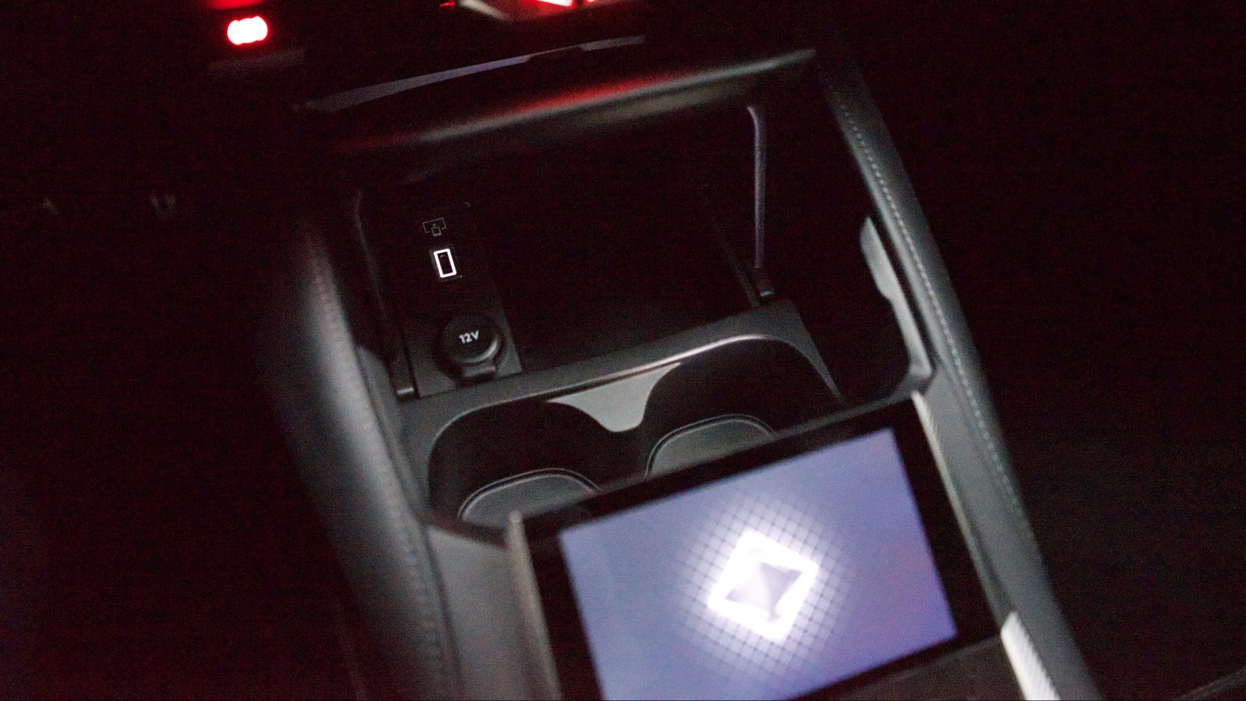 Středový tunel DS 4 225 E-Tense