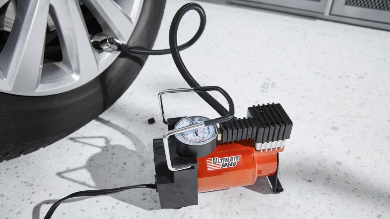 Mini kompresor z Lidlu