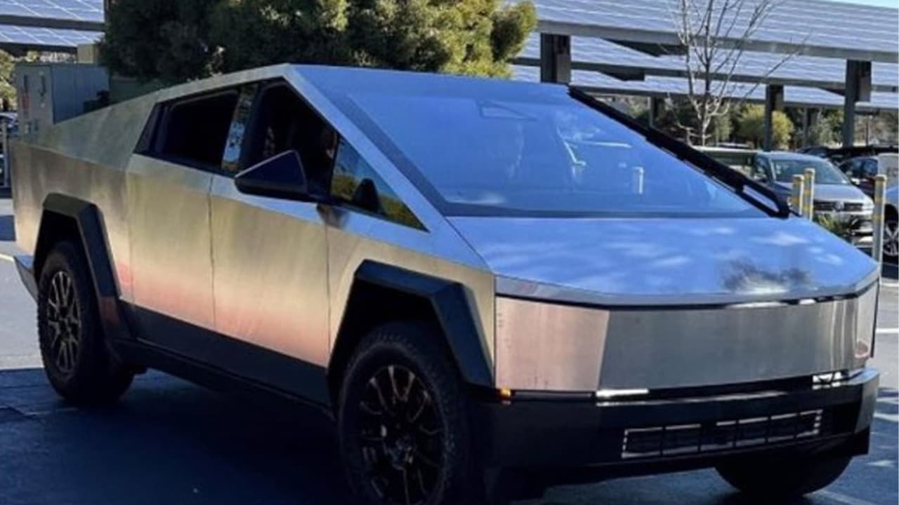 Tesla Cybertruck na nejnovějším úniku