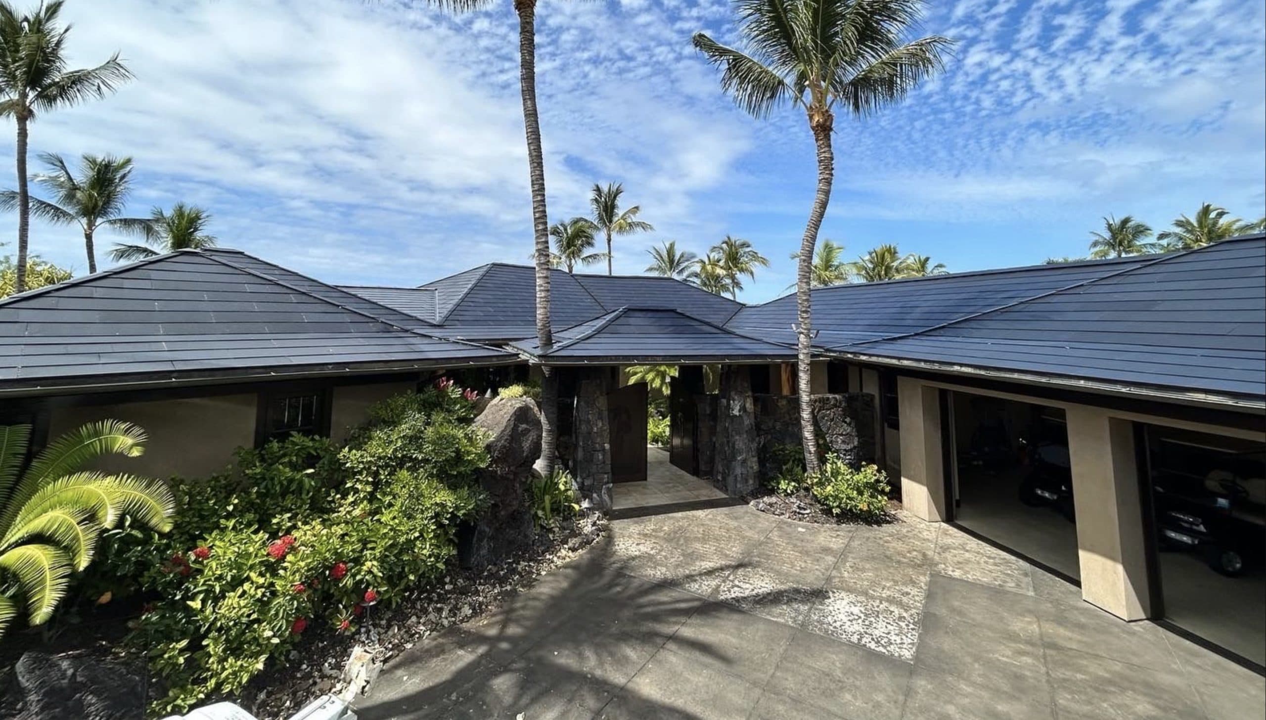 Solární střecha Tesla Solar Roof