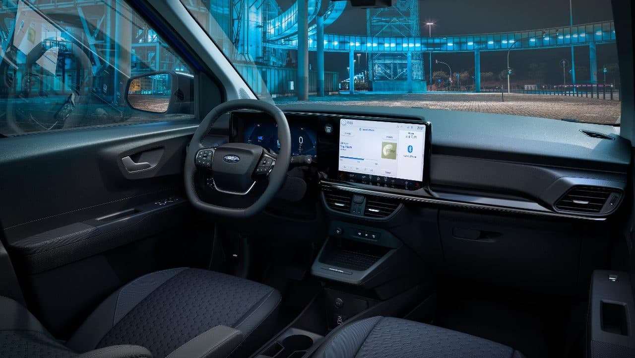 Ford E-Transit Courier 2023 | foto: Ford