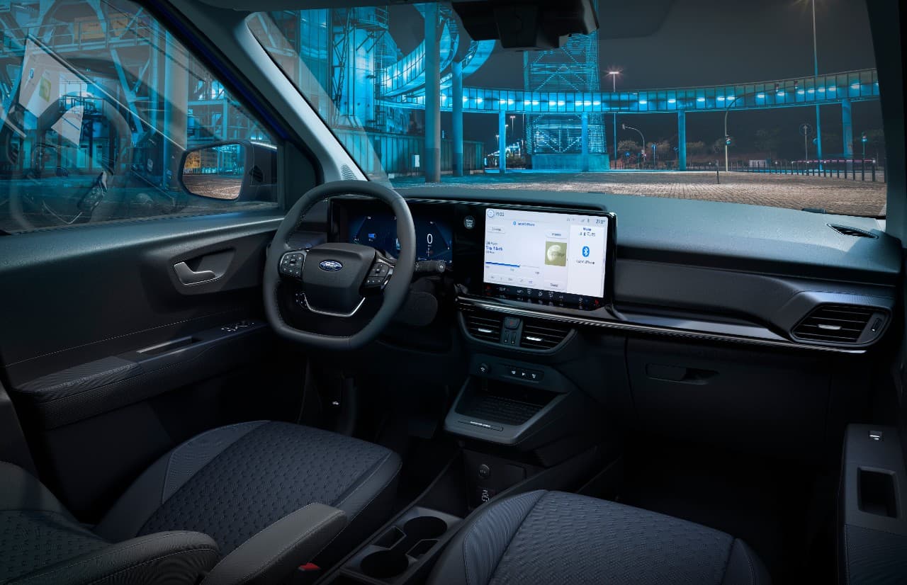Ford E-Transit Courier 2023 | foto: Ford