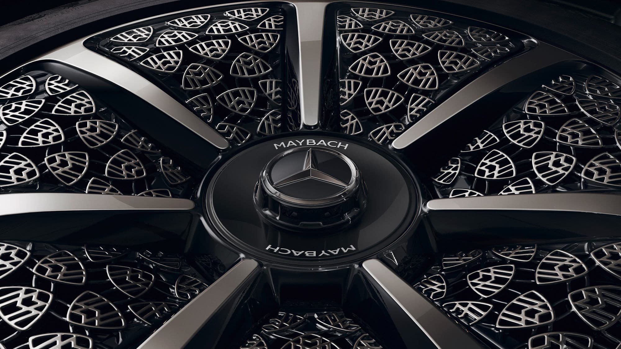 Tmavá chromová kola Maybach EQS SUV 680 Night Series