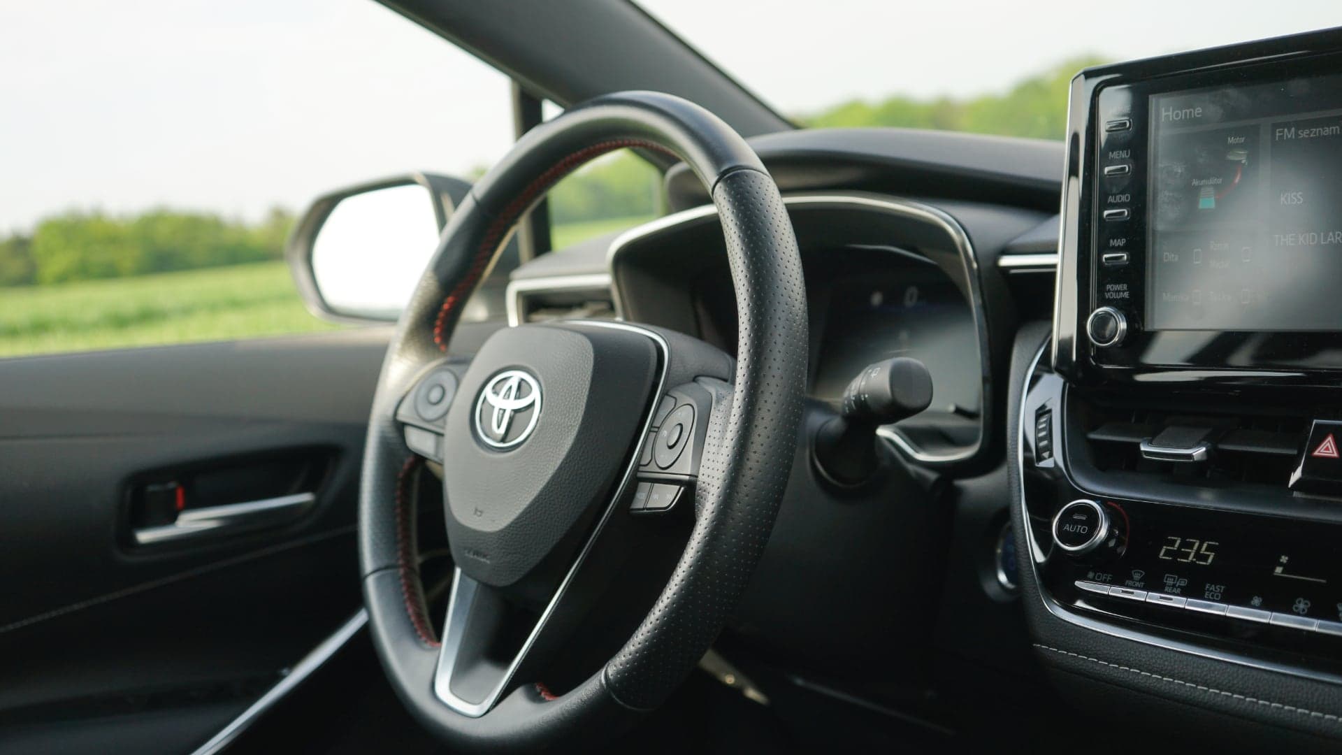 Toyota Corolla Hybrid 1.8 test