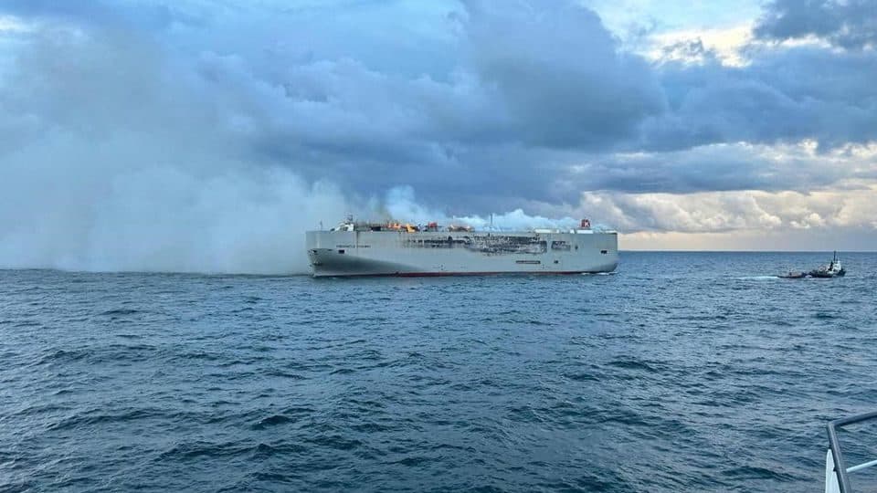 Loď Fremantle Highway