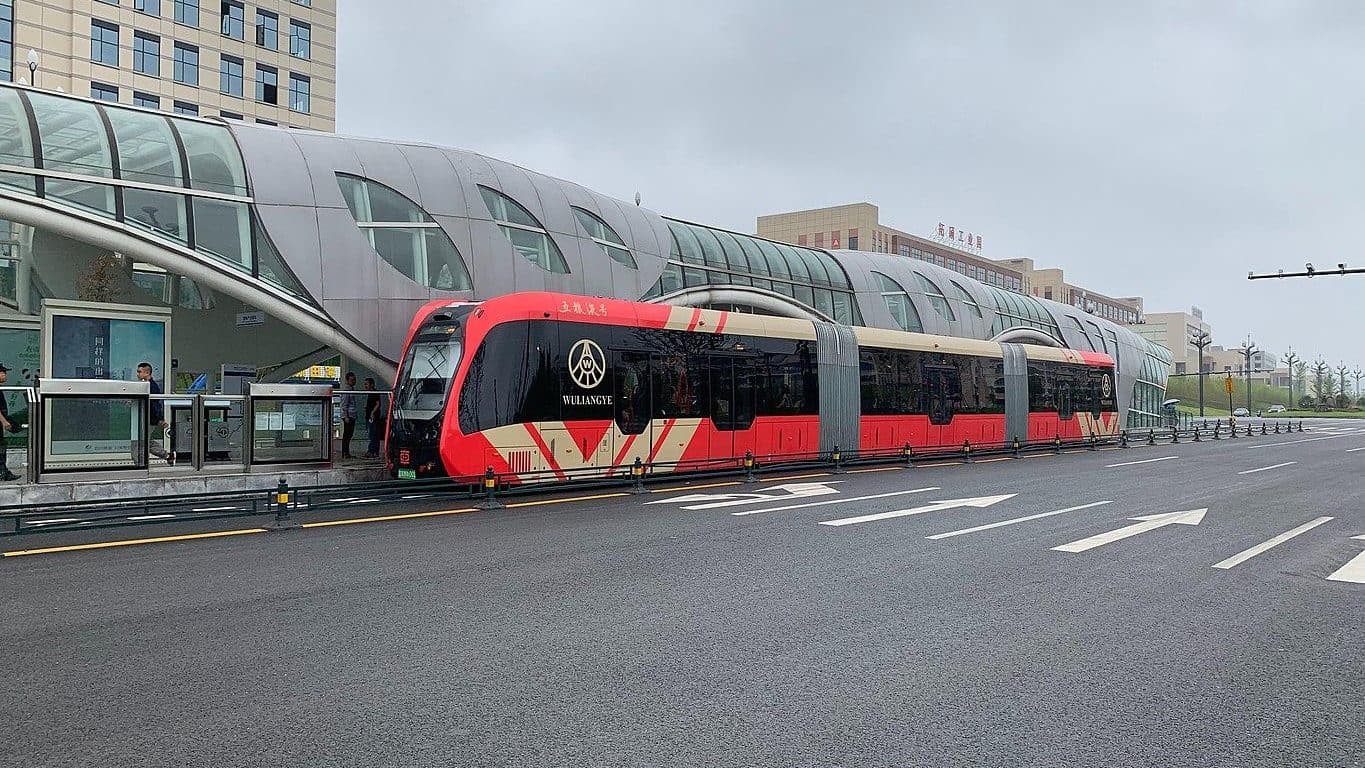 Autonomní tramvaj bez kolejí